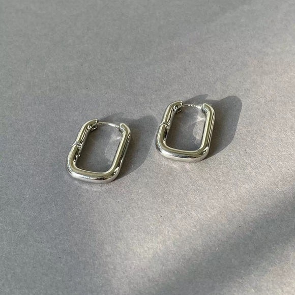 geometric earrings - Picture 2 of 5